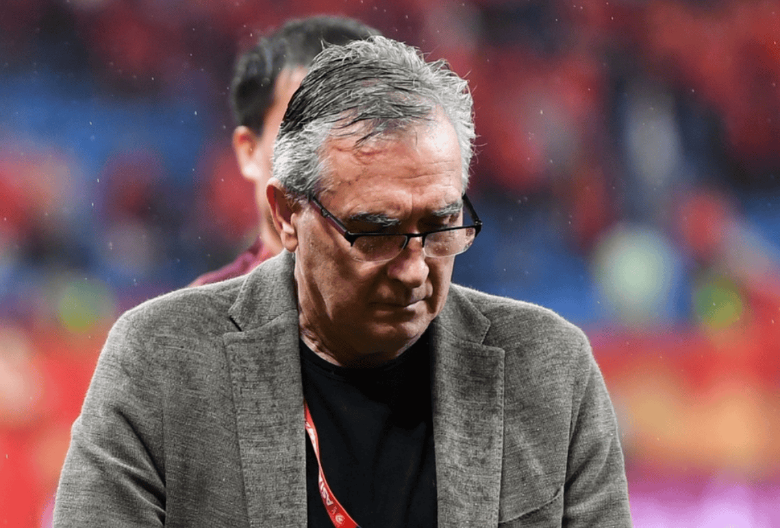 ayx-赛艇夜战：岭东飞鹰队逆转钱塘犀牛队，主帅临场妙招禁区内连续解围的简单介绍