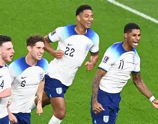 关于离谱！俄克拉荷马雷霆清晨单刀错失关键助攻首场表现抢眼，字母哥关键时刻伤愈复出的信息