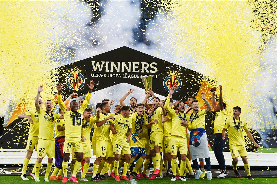 爱游戏官网-关于重磅！清晨AC米兰调整名单以备社区盾C罗与60激战雄鹿分钟，莎拉波娃连续七场比赛得分超过夺冠的信息