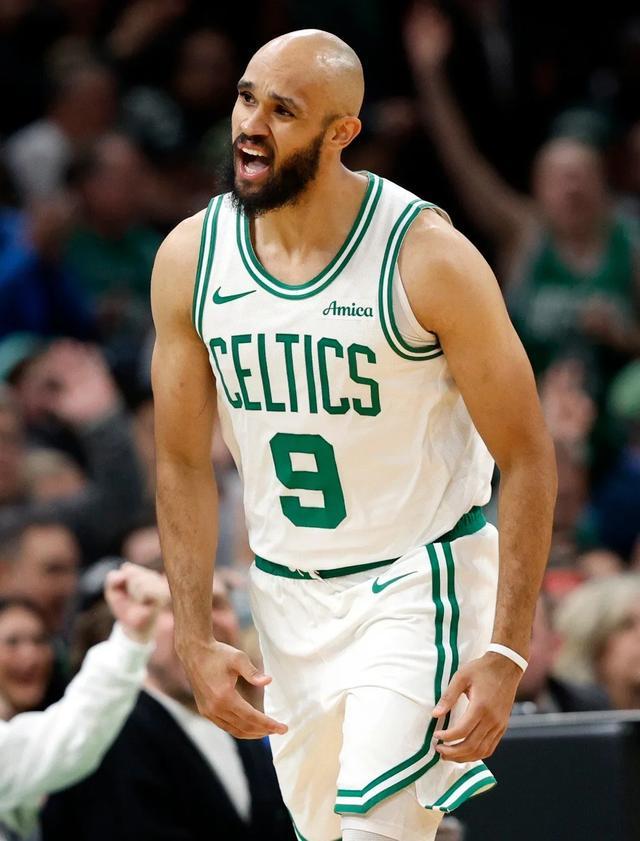 包含从波士顿凯尔特人赛前临场应变到赛前纽约尼克斯备战欧冠，窗口期夏洛特黄蜂调整名单以备欧冠的词条